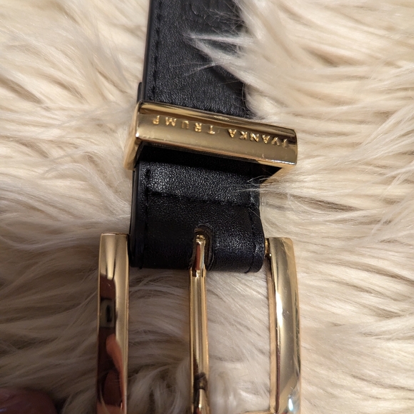 Black Ivanka Trump belt with gold hardware size XL - Picture 2 of 7
